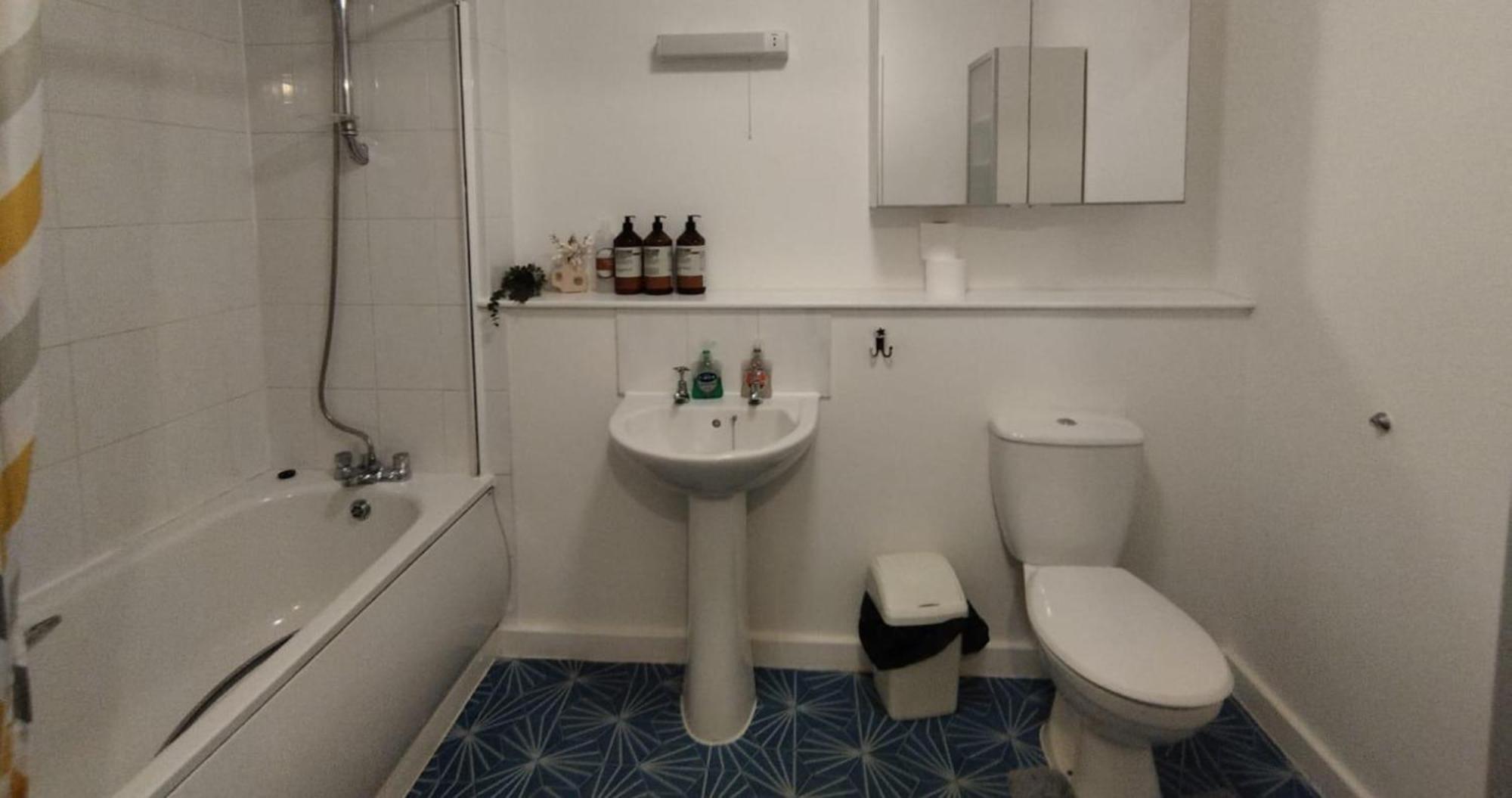 Business & Leisure City Centre 2 Bed En-Suite Apartment With Free Parking And Netflix Ковентри Экстерьер фото