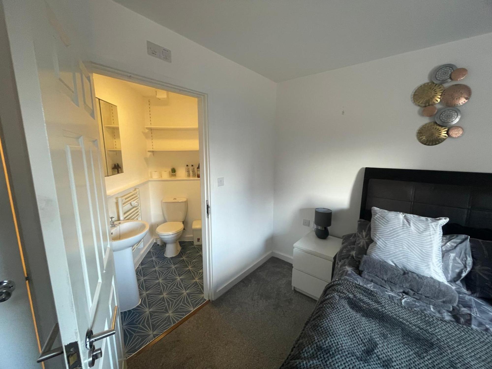 Business & Leisure City Centre 2 Bed En-Suite Apartment With Free Parking And Netflix Ковентри Экстерьер фото