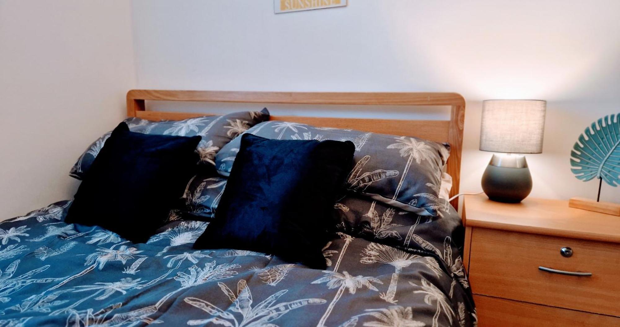 Business & Leisure City Centre 2 Bed En-Suite Apartment With Free Parking And Netflix Ковентри Экстерьер фото