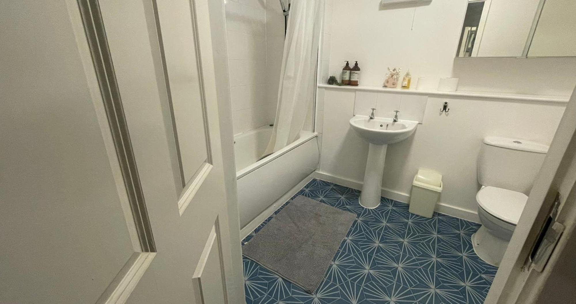 Business & Leisure City Centre 2 Bed En-Suite Apartment With Free Parking And Netflix Ковентри Экстерьер фото
