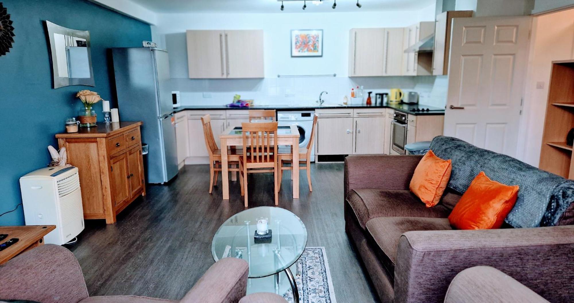 Business & Leisure City Centre 2 Bed En-Suite Apartment With Free Parking And Netflix Ковентри Экстерьер фото