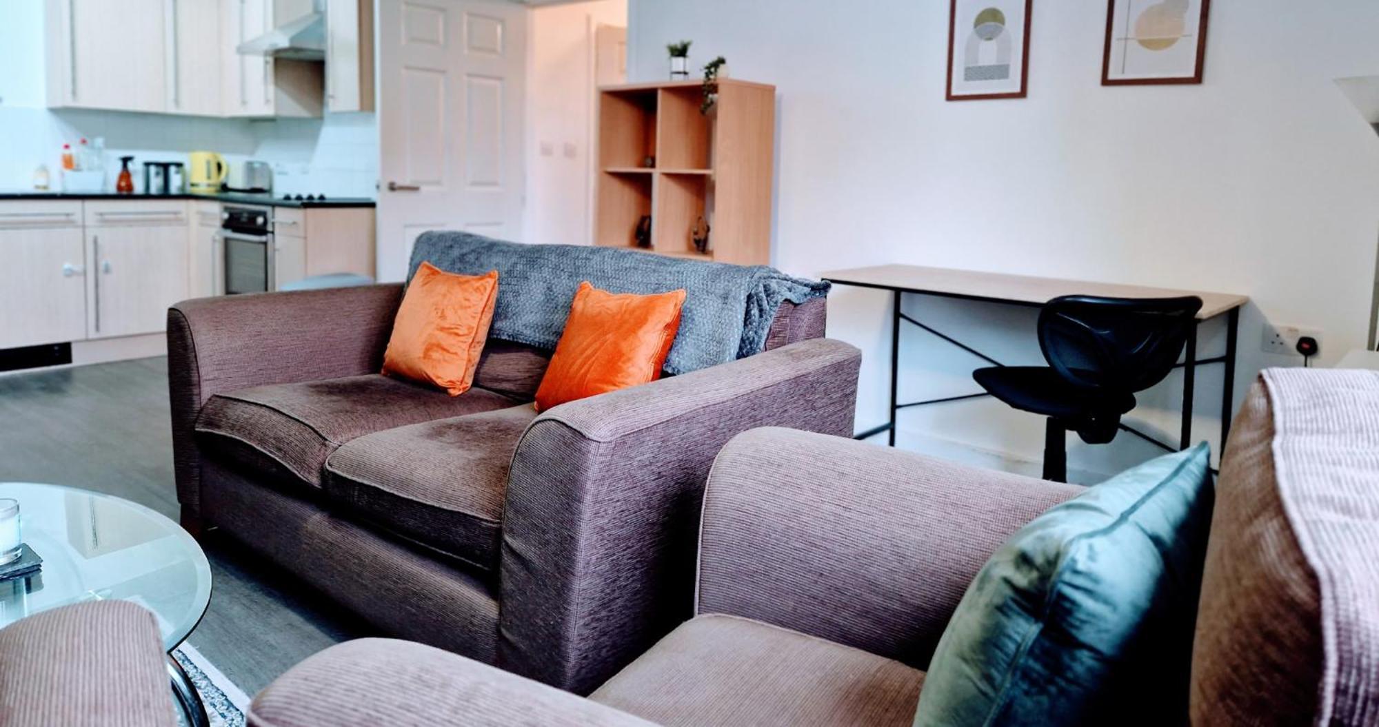 Business & Leisure City Centre 2 Bed En-Suite Apartment With Free Parking And Netflix Ковентри Экстерьер фото