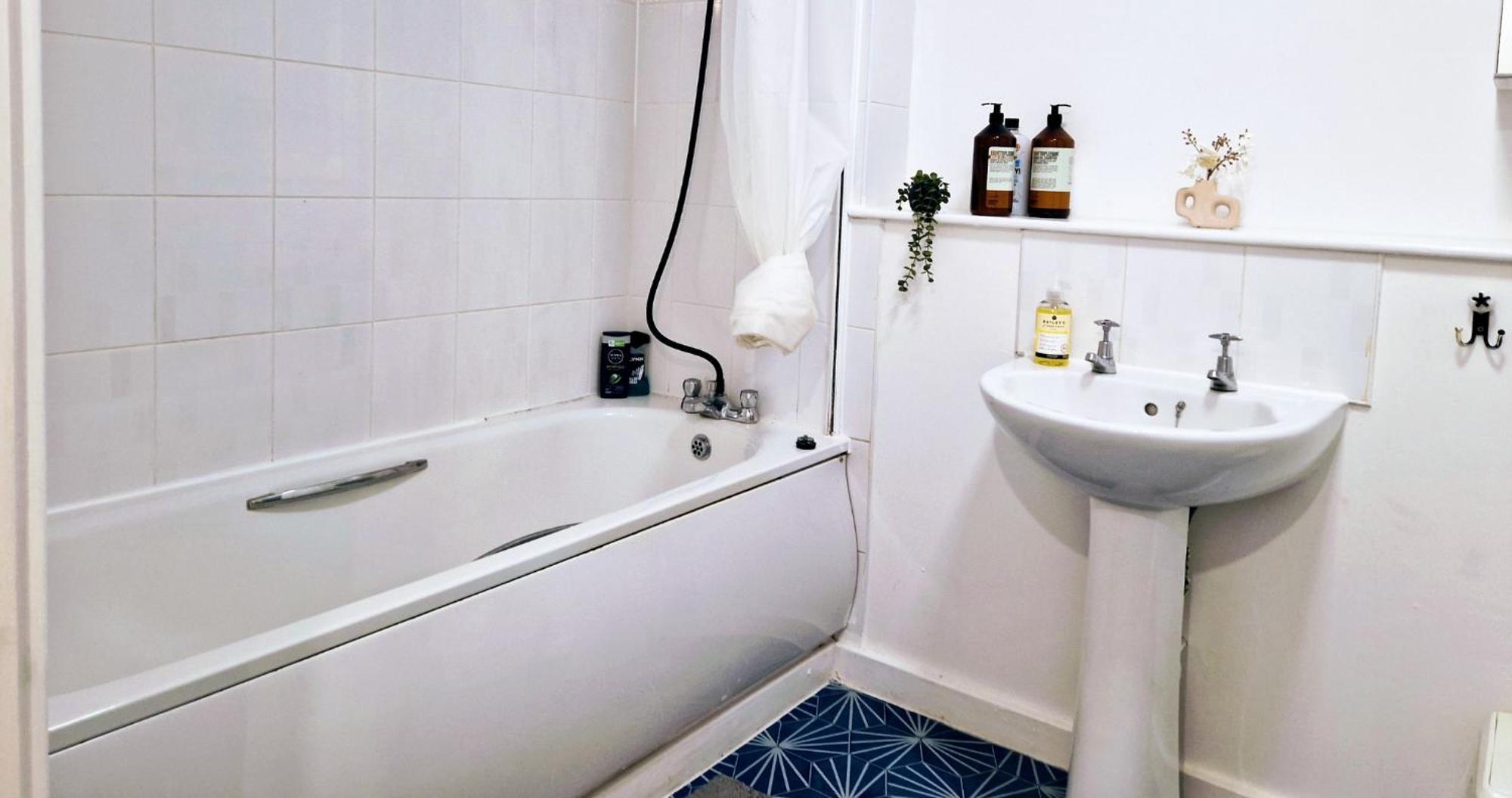 Business & Leisure City Centre 2 Bed En-Suite Apartment With Free Parking And Netflix Ковентри Экстерьер фото